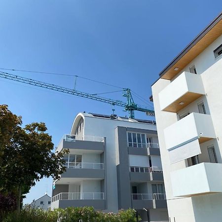 Nuovo Appartamento Con Terrazzo E Piscina Lido di Jesolo Buitenkant foto